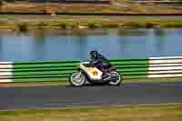 Vintage-motorcycle-club;eventdigitalimages;mallory-park;mallory-park-trackday-photographs;no-limits-trackdays;peter-wileman-photography;trackday-digital-images;trackday-photos;vmcc-festival-1000-bikes-photographs